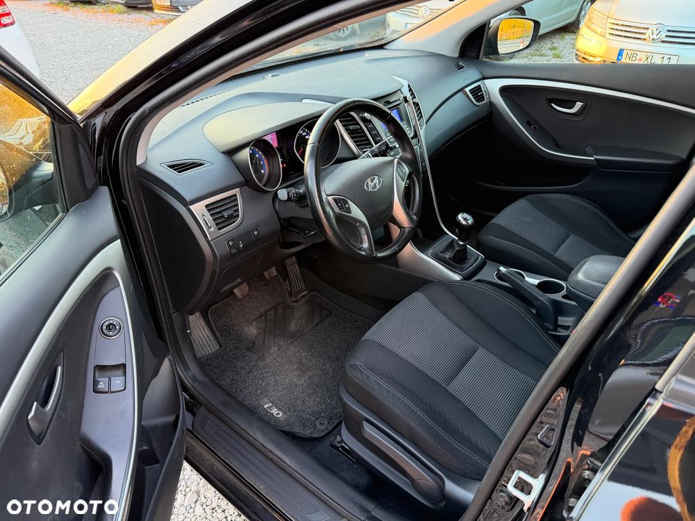 Hyundai i30 1.4 Fifa World Cup Edition - 23