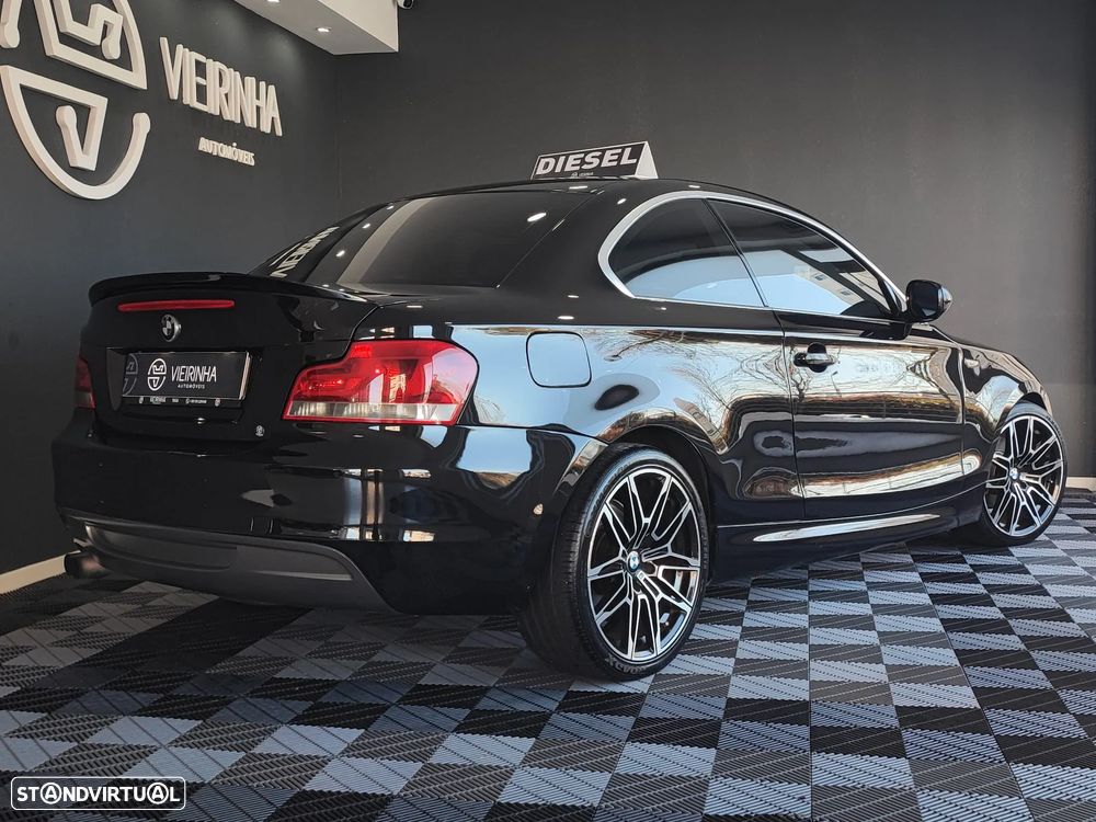 BMW 118 d Limited Edition Lifestyle c/ M Sport Pack - 15