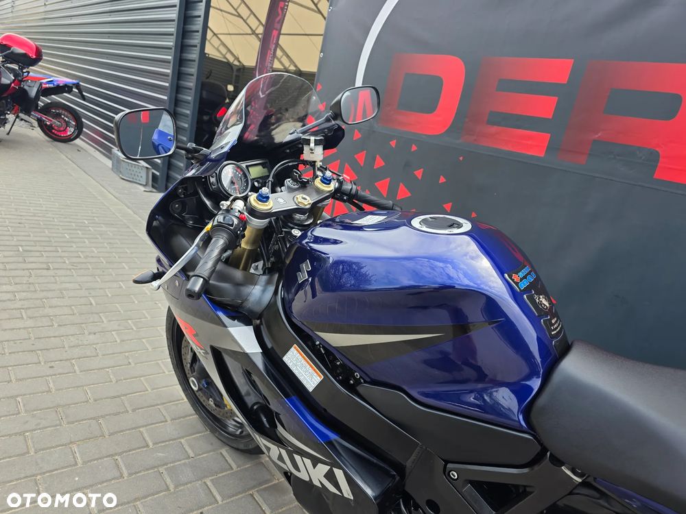 Suzuki GSX-R - 22