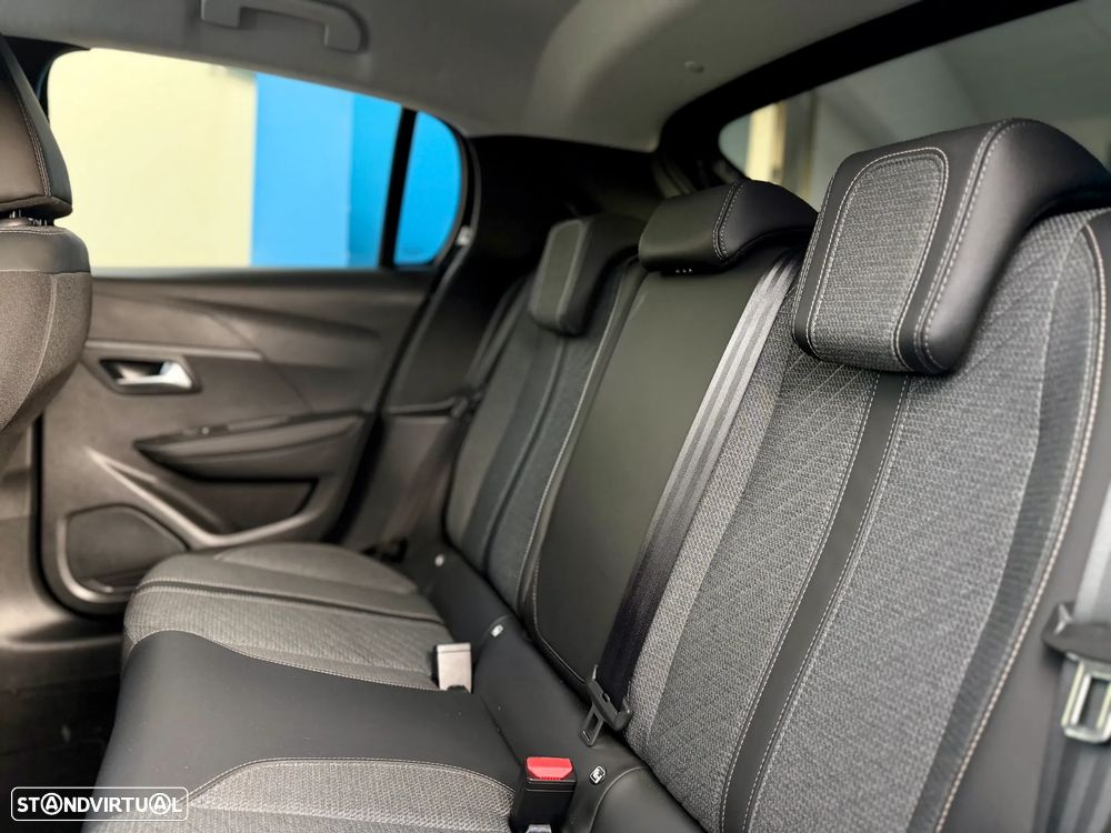 Peugeot 208 1.2 PureTech Allure - 14