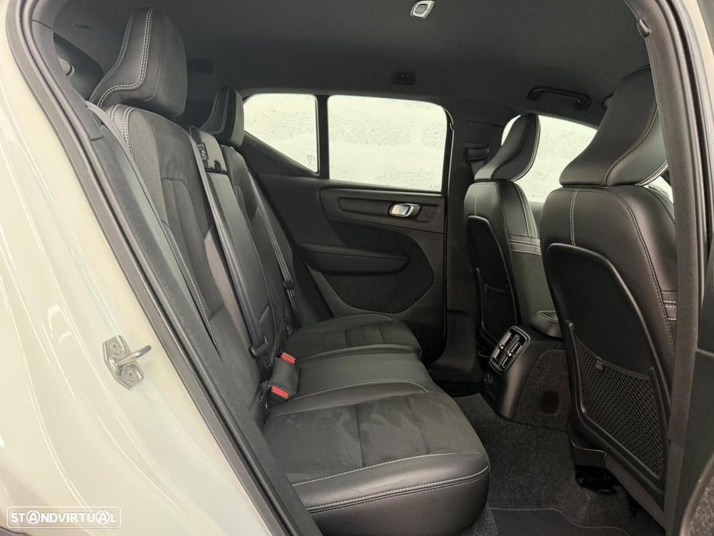 Volvo XC 40 1.5 T4 PHEV R-Design - 36