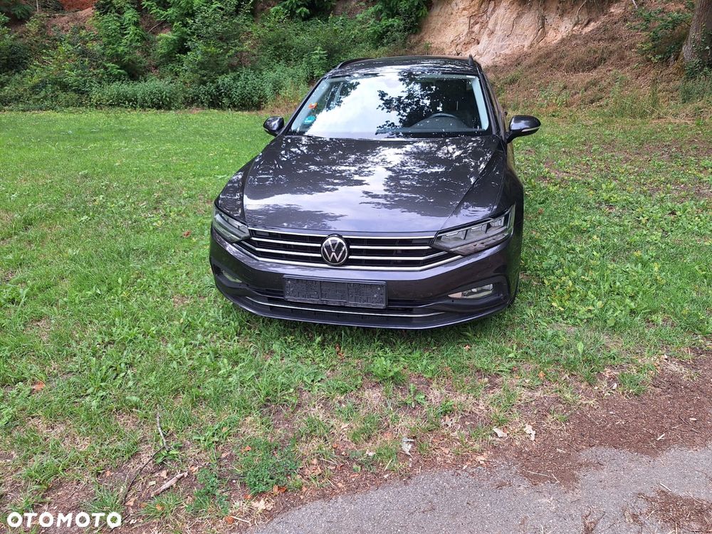 Volkswagen Passat 2.0 TDI SCR Business - 9