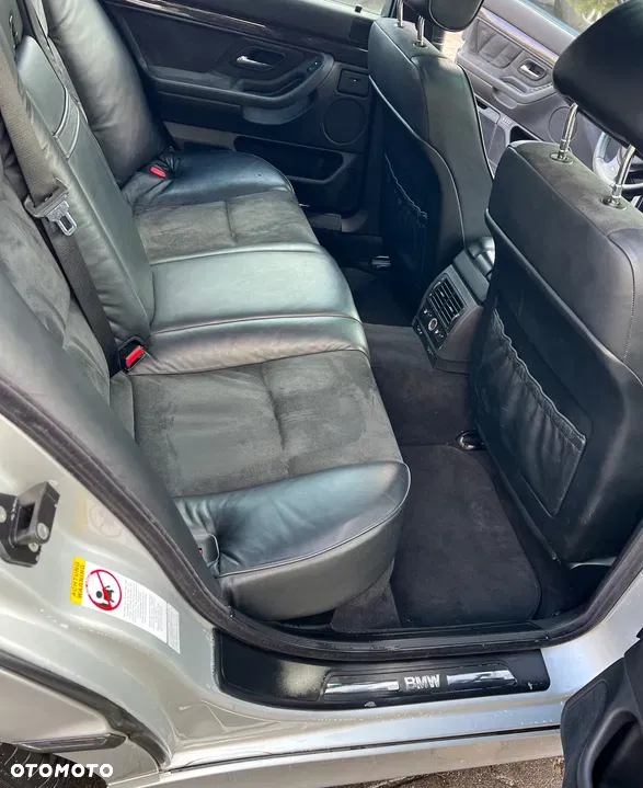 BMW Seria 7 735i L - 21