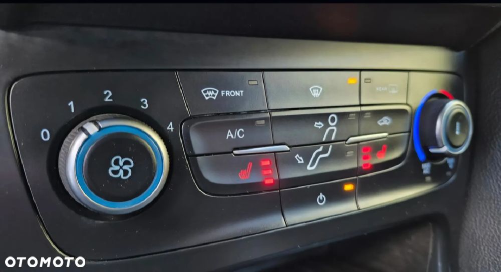 Ford Focus - 20