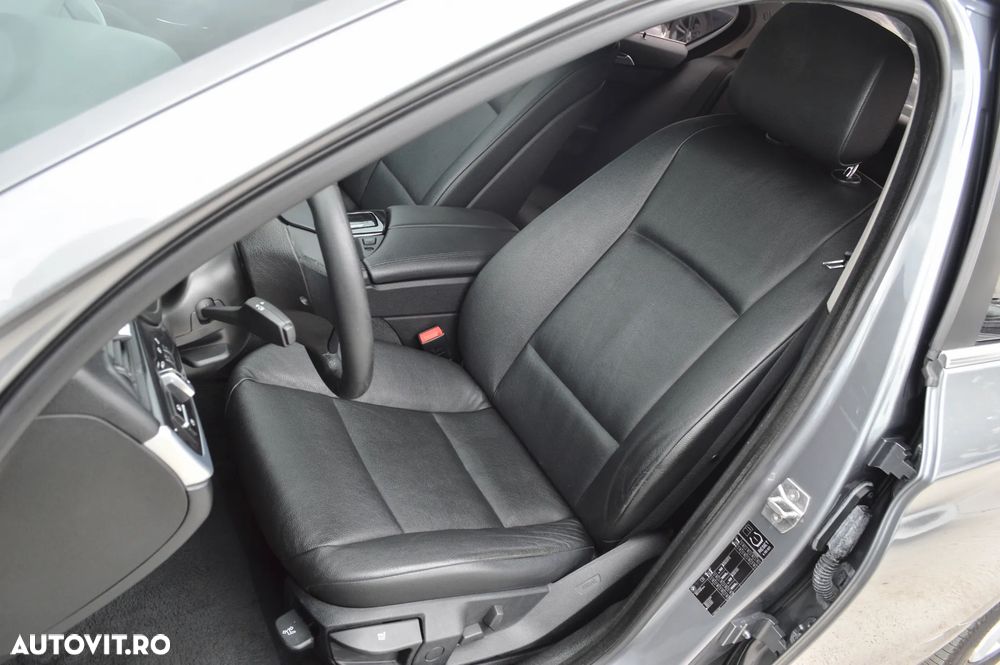 BMW Seria 5 520d Sport-Aut. - 27