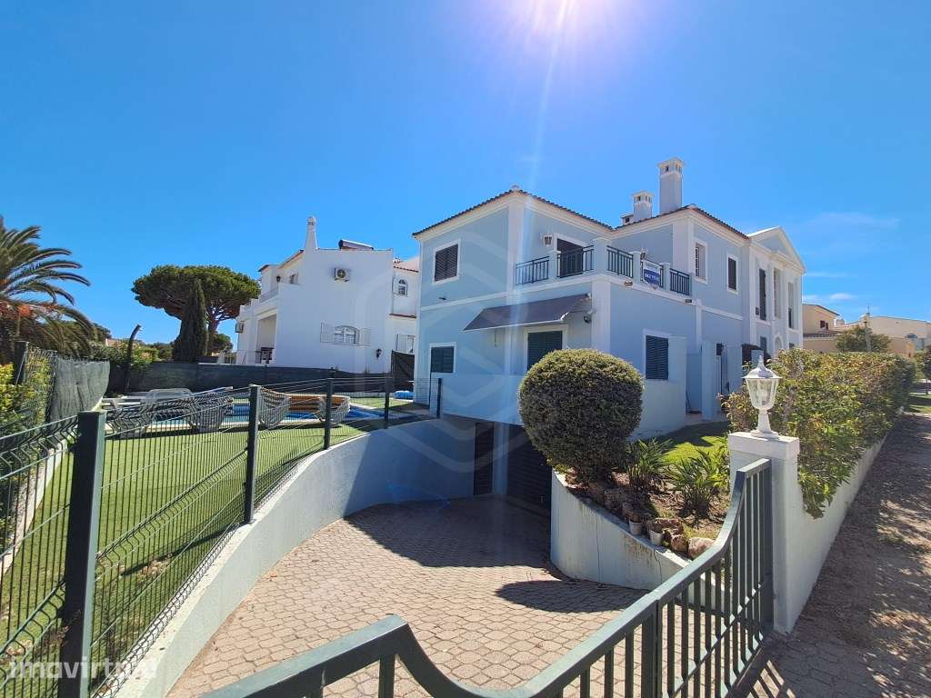 Moradia Isolada T4 numa das zonas mais exclusivas de Vilamoura, Alg... - Grande imagem: 3/44