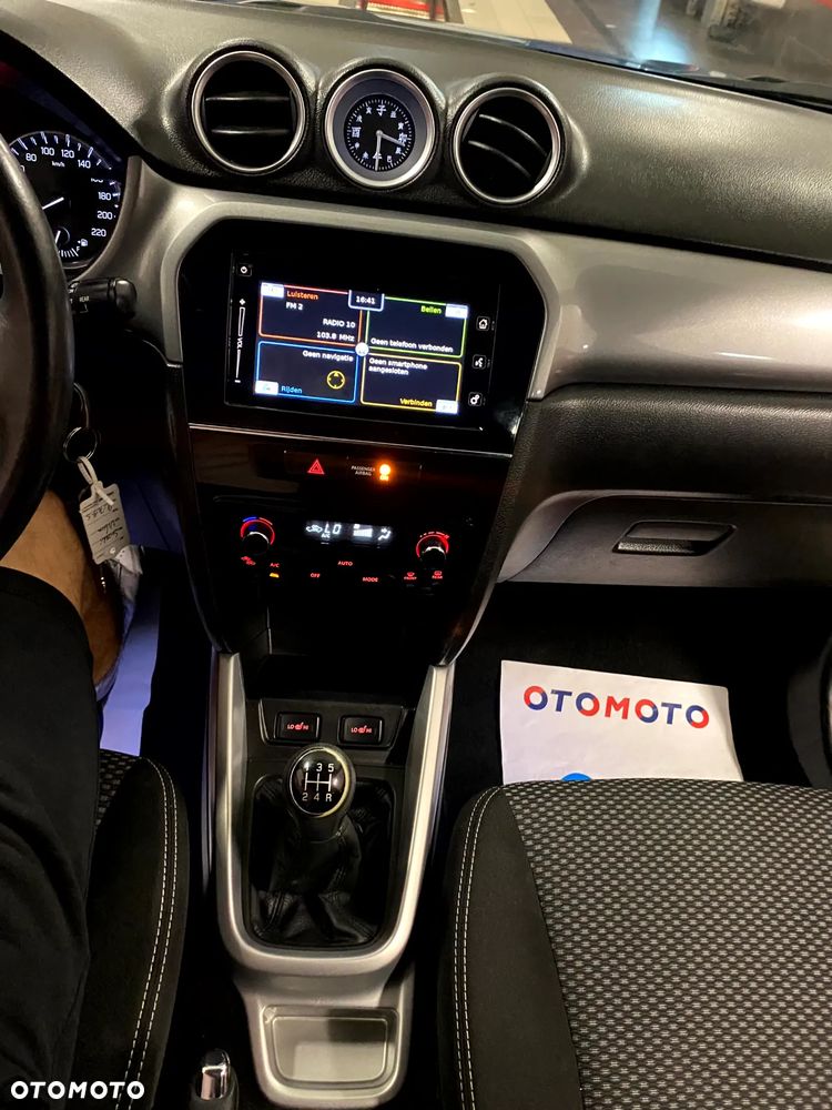 Suzuki Vitara 1.6 Premium 2WD - 16