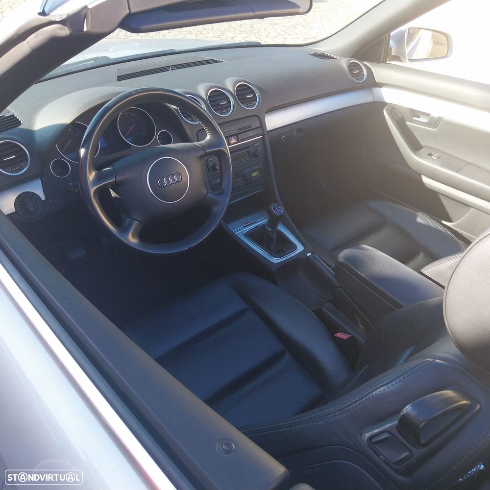 Audi A4 Cabrio 2.4 S-line - 10