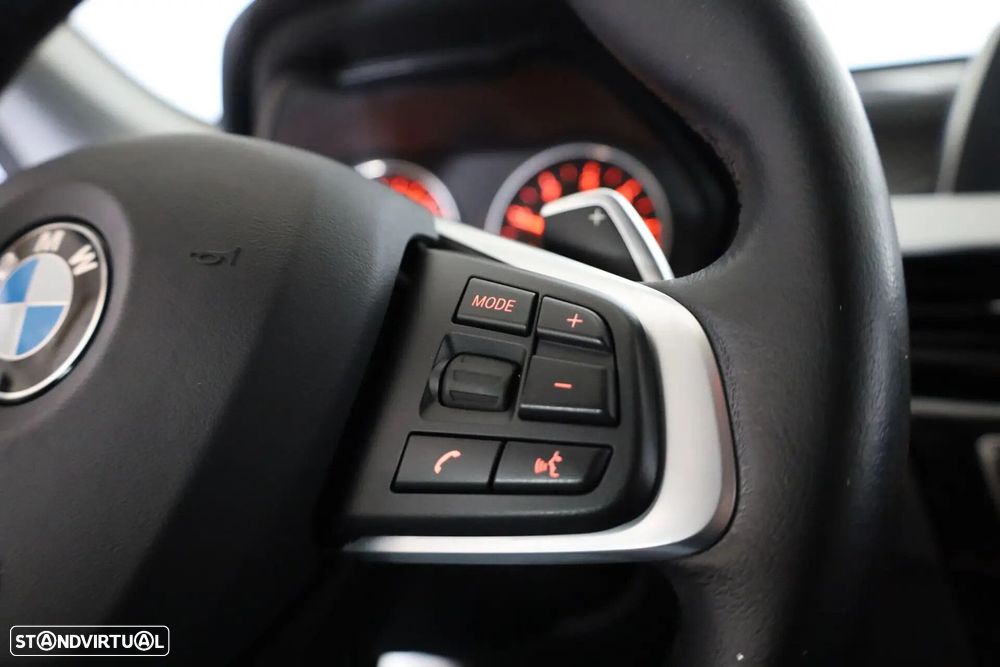 BMW X1 18 d sDrive Auto Advantage - 32