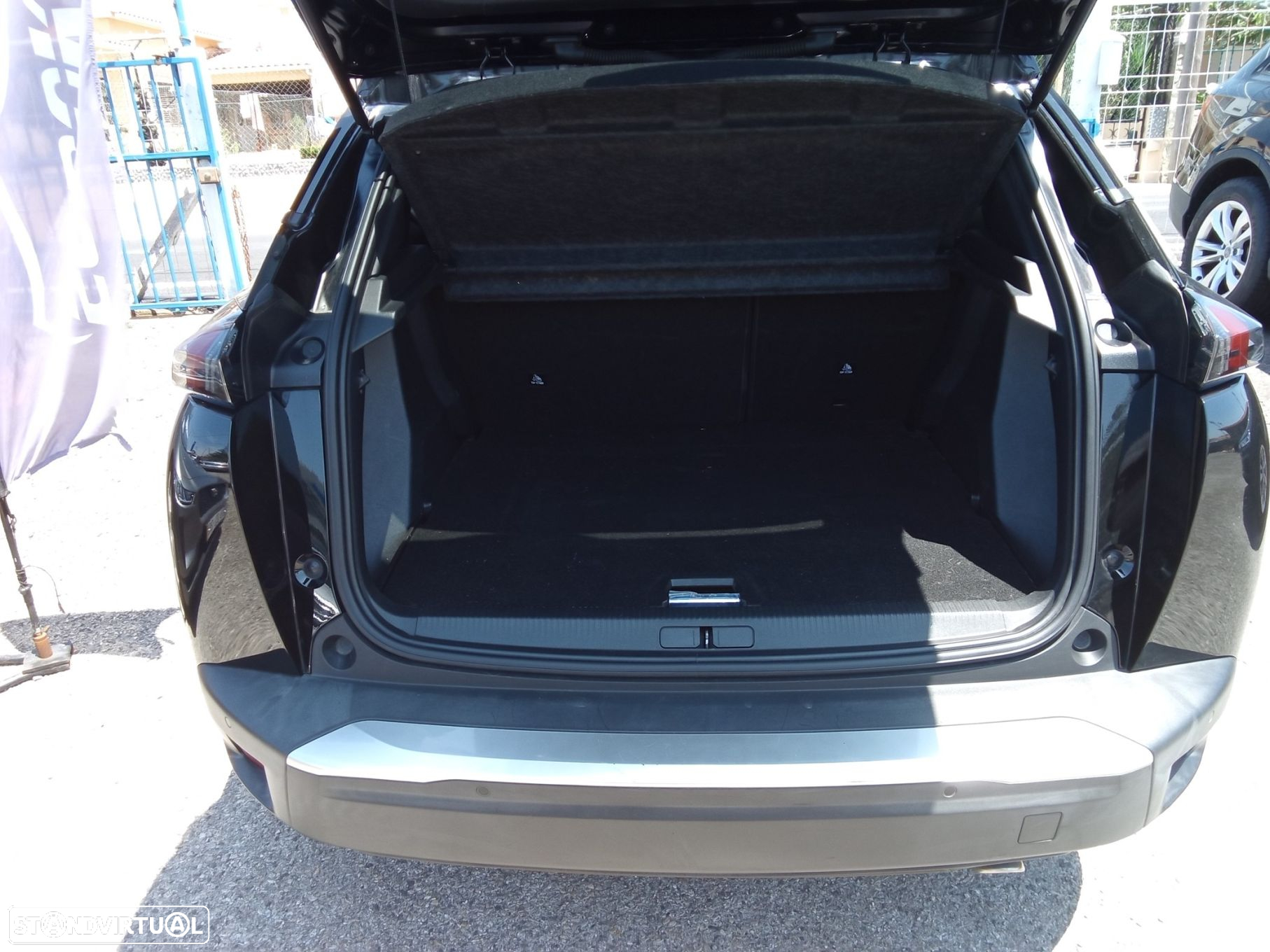 Peugeot 2008 1.5 BlueHDi GT Line - 11
