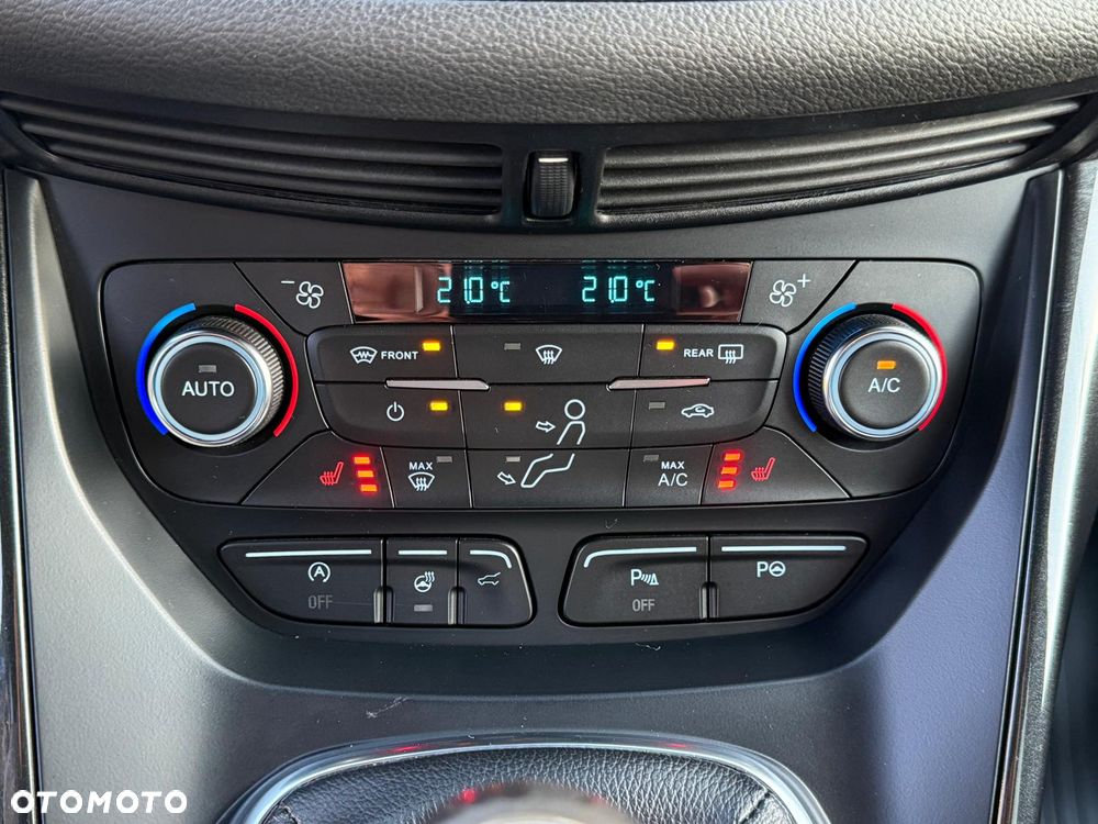 Ford Kuga 2.0 TDCi 4x4 ST-Line - 22