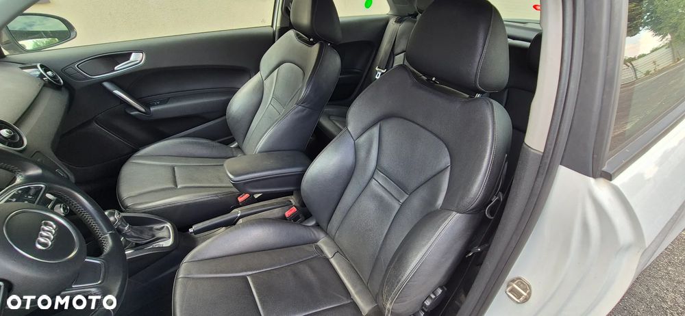 Audi A1 Sportback 1.6 TDI Design S tronic - 19