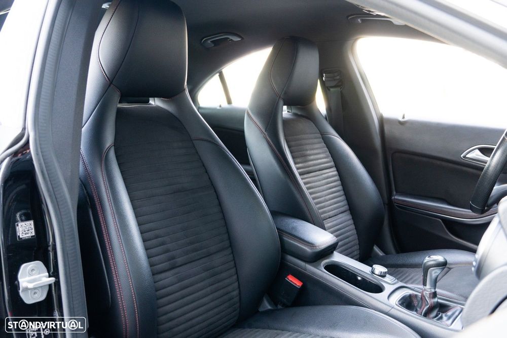 Mercedes-Benz CLA 180 d AMG Line - 29