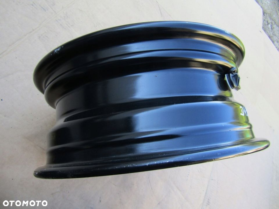 Felga Stalowa 15 Renault Twingo III 5,5j ET36 TPMS - 5