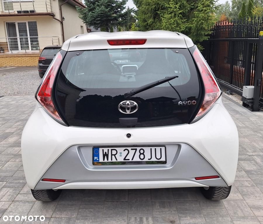 Toyota Aygo x-play - 5