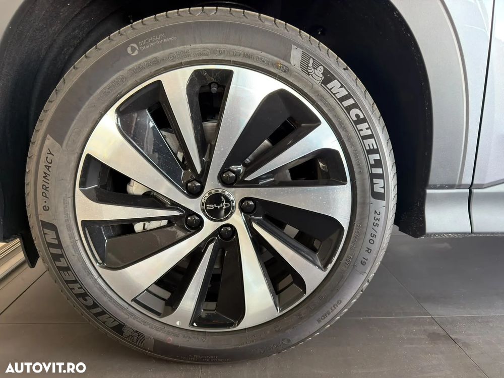 Byd Seal U DM-i PHEV Boost - 11