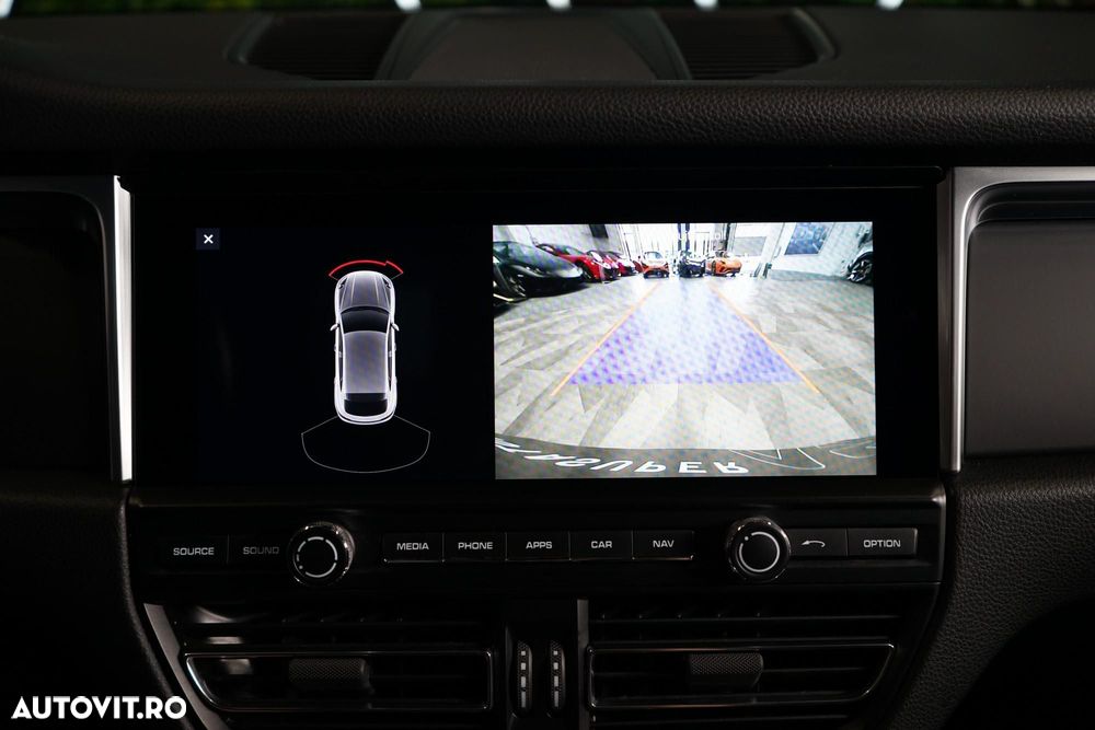 Porsche Macan - 38
