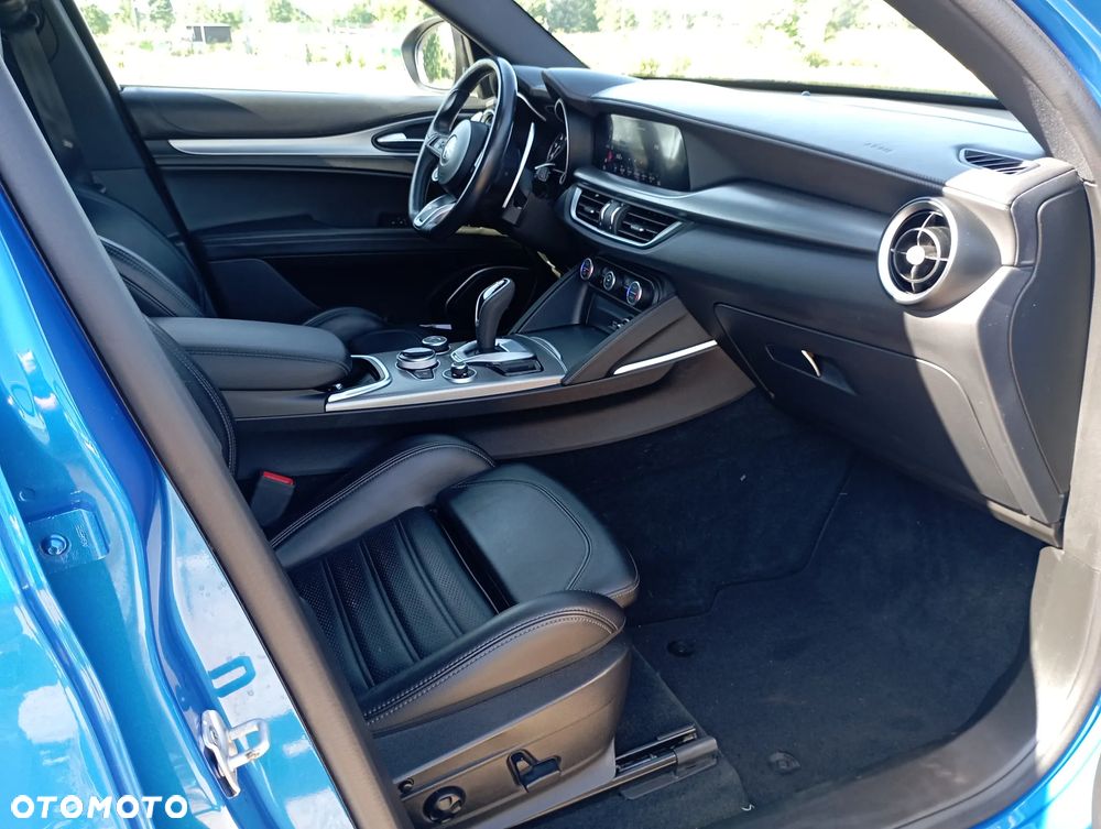 Alfa Romeo Stelvio 2.0 Turbo Veloce Q4 - 9