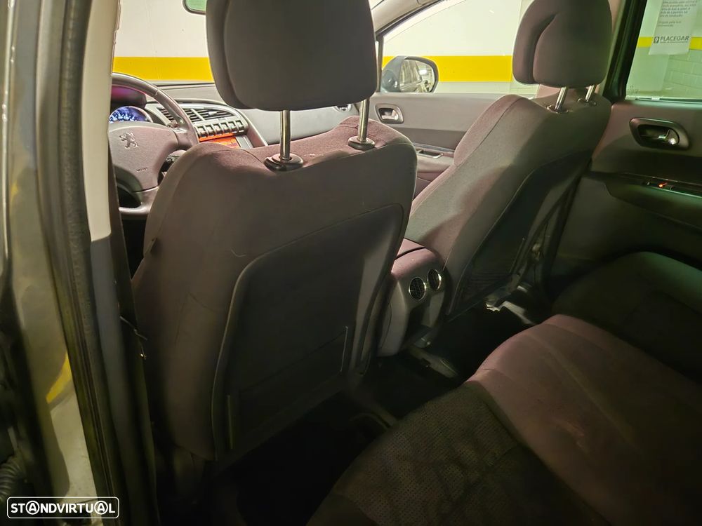 Peugeot 3008 1.6 HDi Active - 25