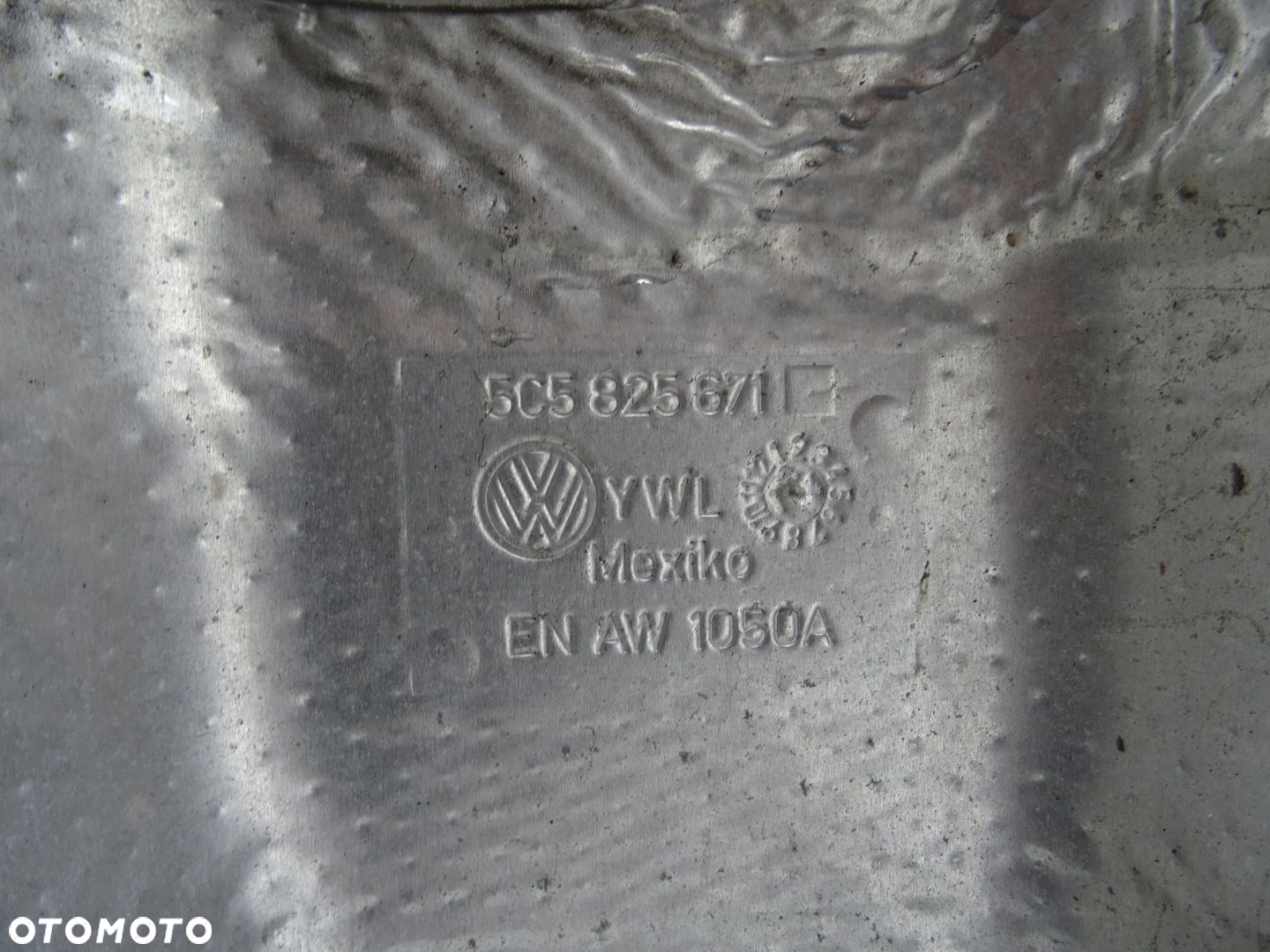 VW NEW BEETLE 5C OSŁONA TERMICZNA TUNELU 5C5825671 - 6