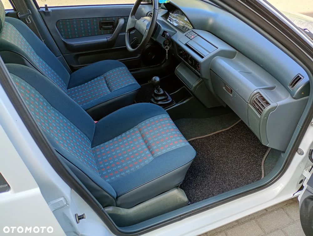 Renault Clio - 6