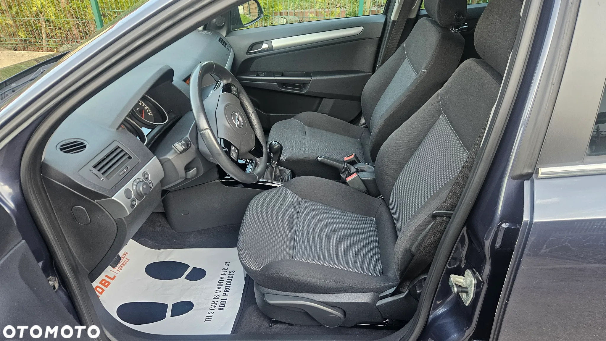 Opel Astra GTC 1.8 Edition 111 Jahre - 5