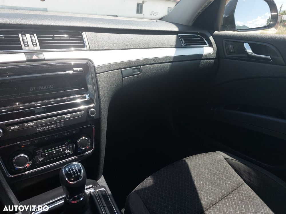 Skoda Superb 2.0 TDI Ambition - 5