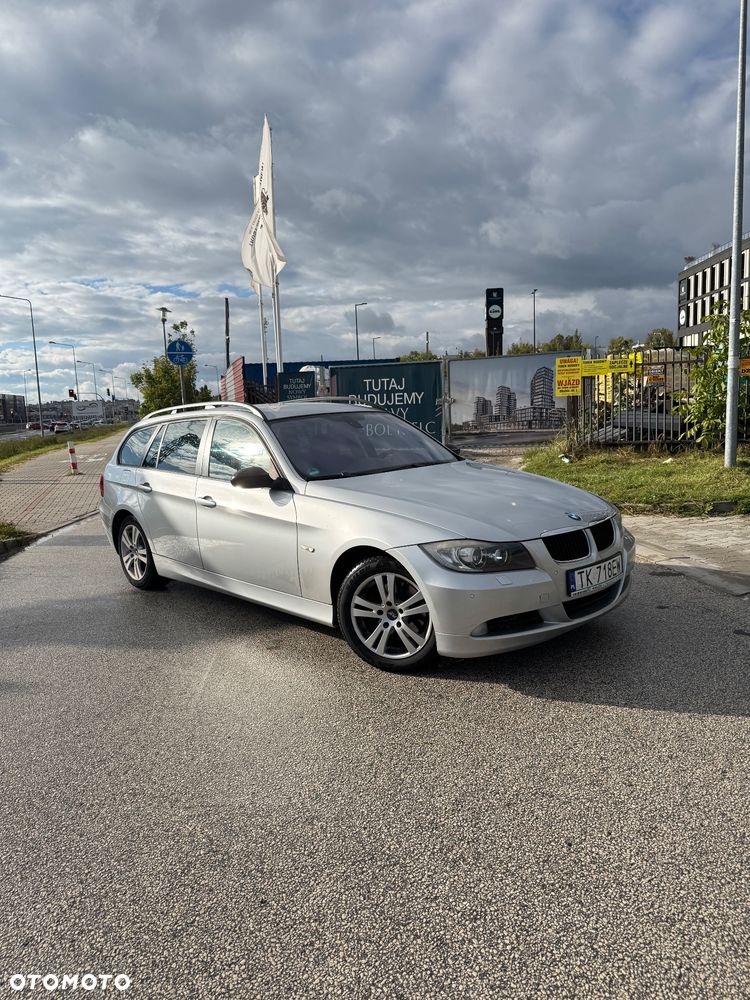 BMW Seria 3 320i - 4