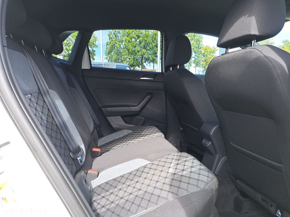 Volkswagen Polo 1.0 TSI R-Line Plus DSG - 24