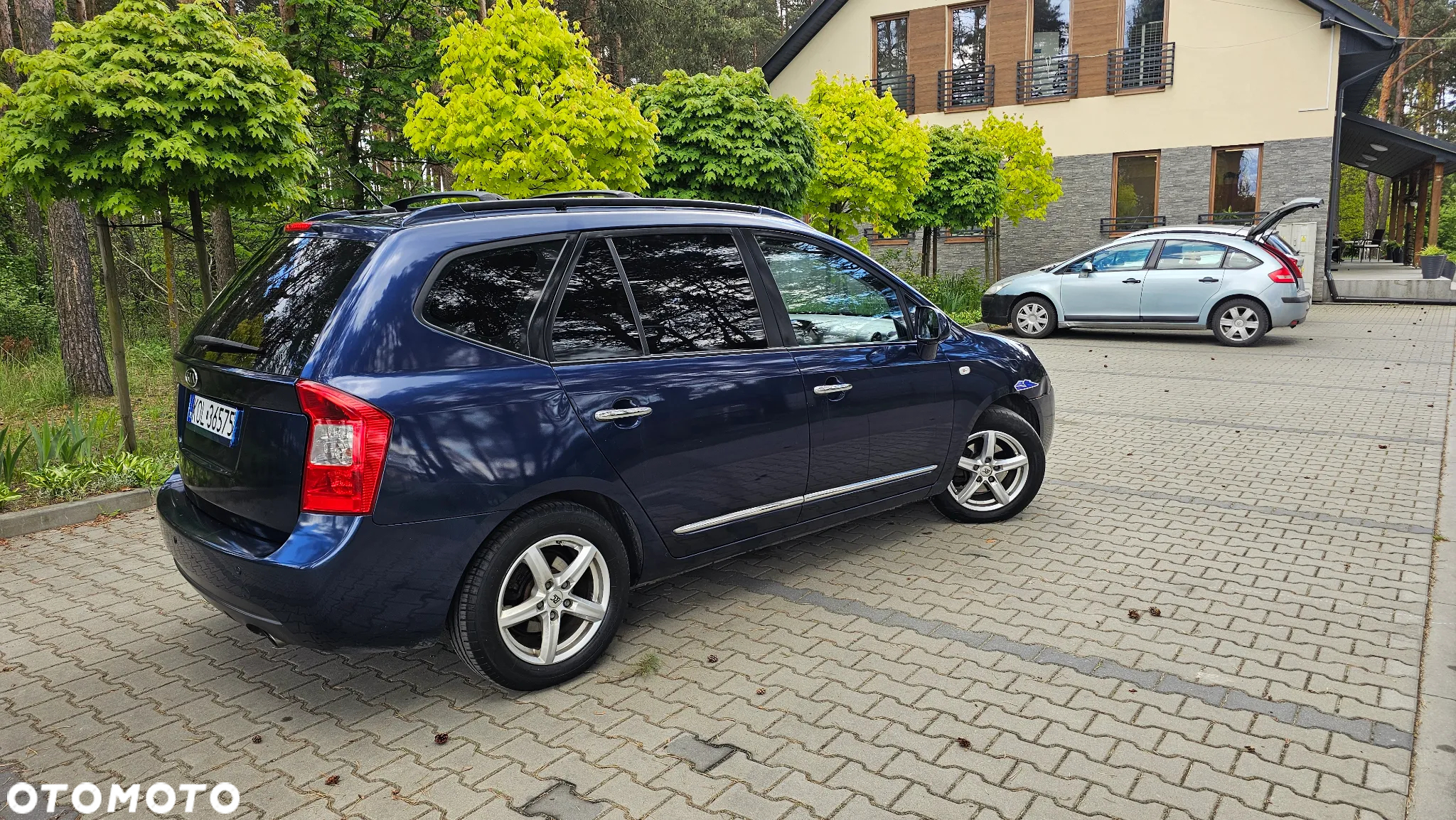Kia Carens 2.0 EX - 4