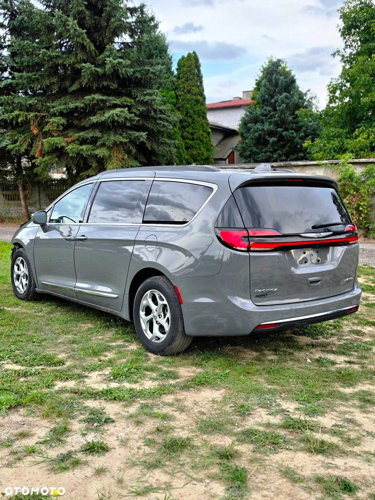 Chrysler Pacifica - 6