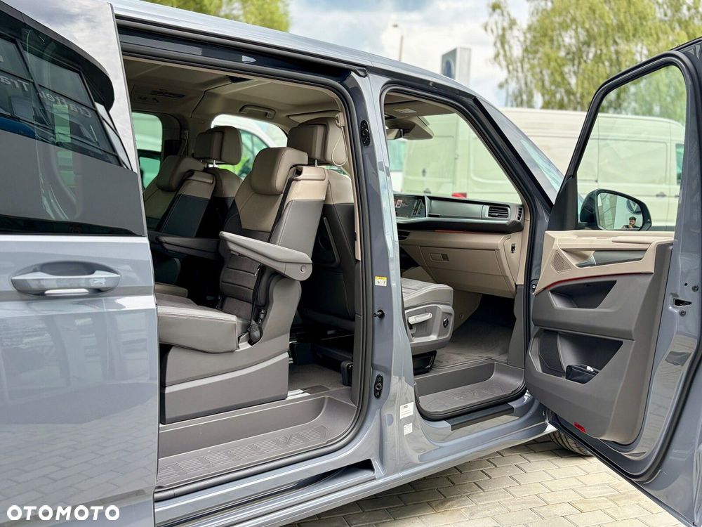 Volkswagen Multivan - 10