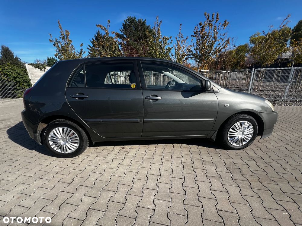 Toyota Corolla - 31