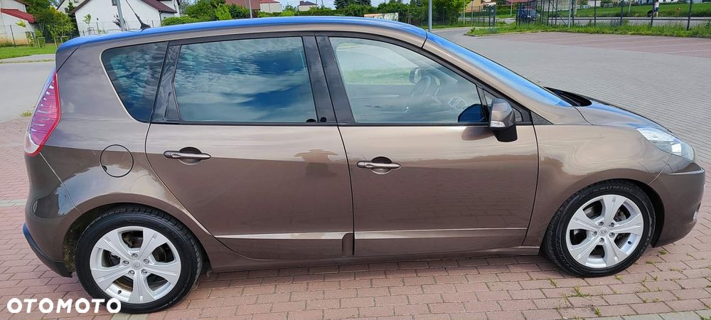 Renault Scenic - 11