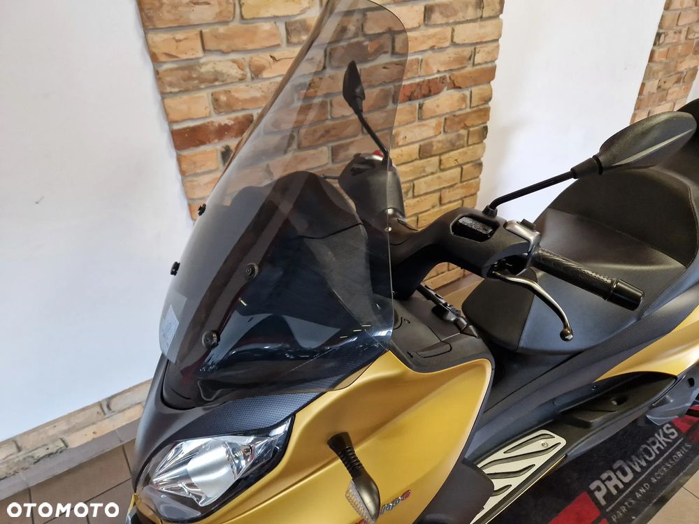 Piaggio MP-3 - 28
