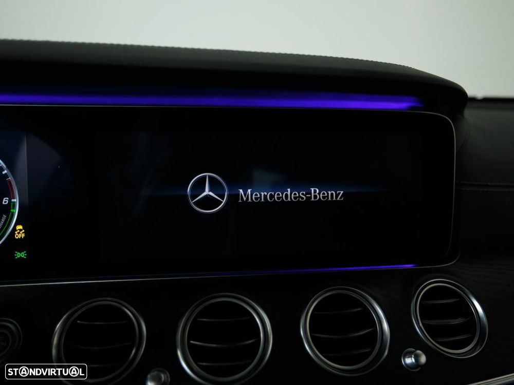 Mercedes-Benz E 300 de AMG Line - 20
