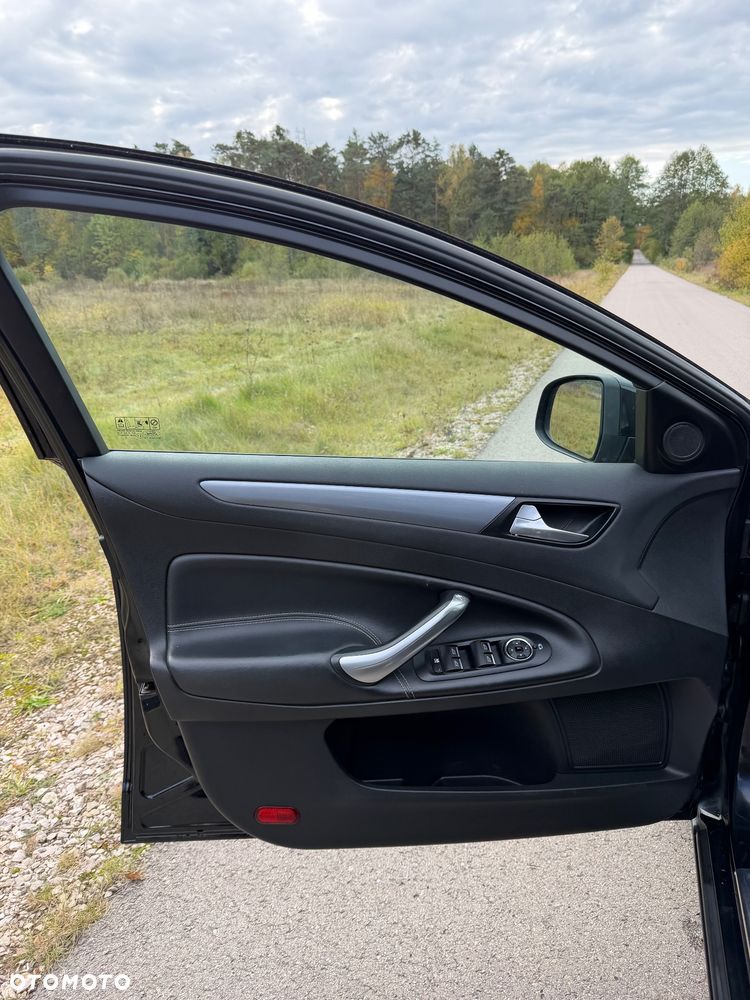Ford Mondeo 2.0 TDCi Black Magic - 29