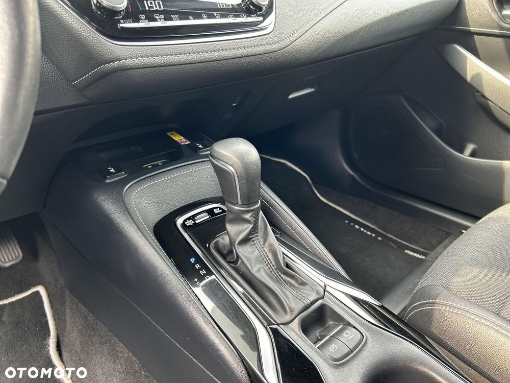 Toyota Corolla 2.0 Hybrid Style - 21