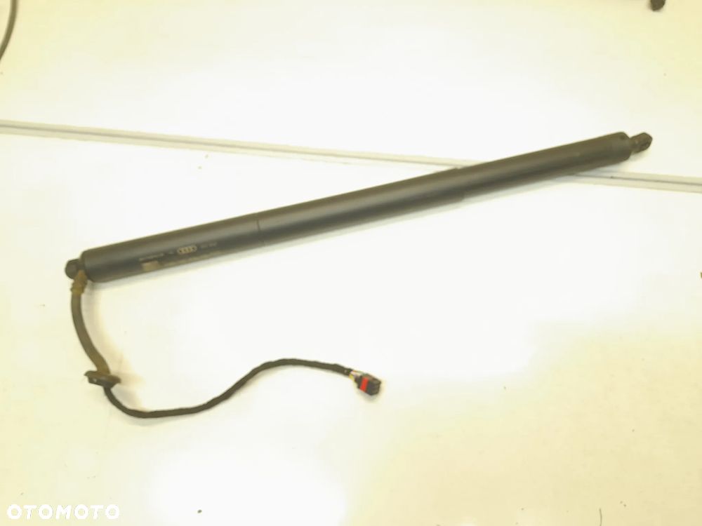 AUDI Q2 siłownik elektryczny klapy bagażnika 81A827851C - 1