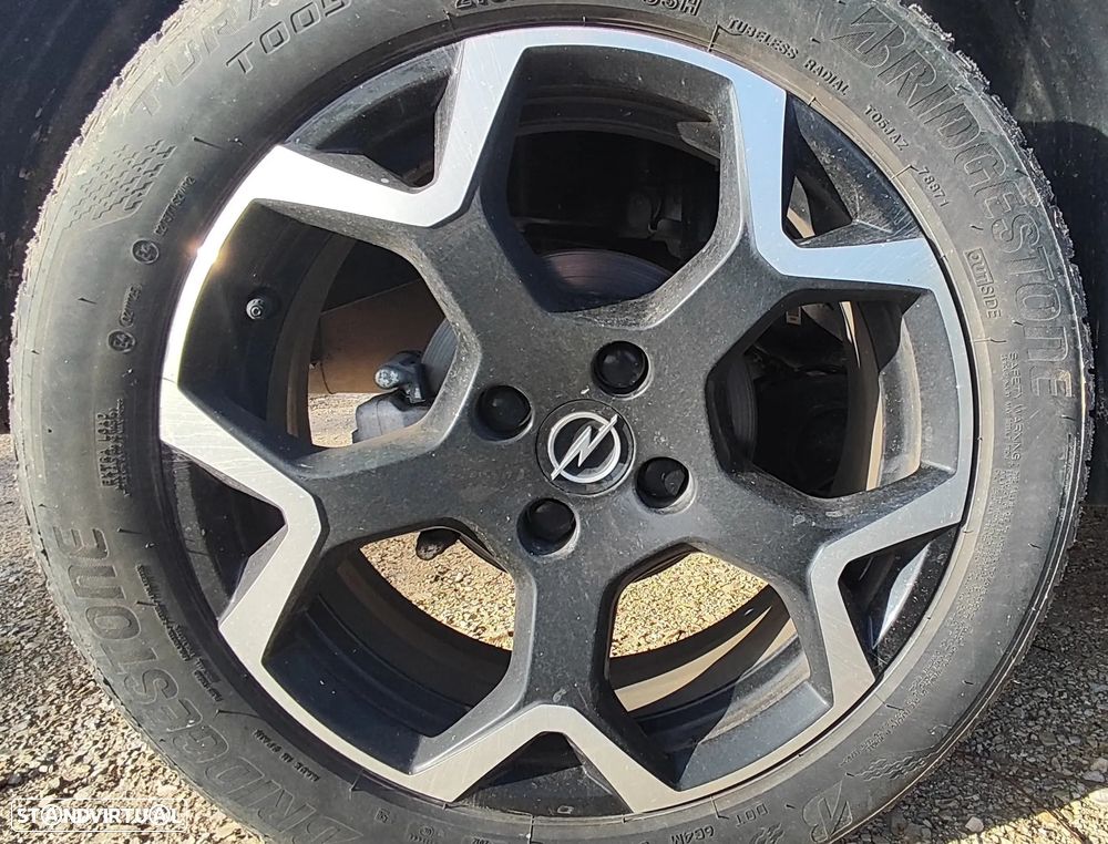 Opel Crossland X 1.2 T Innovation J17 - 16