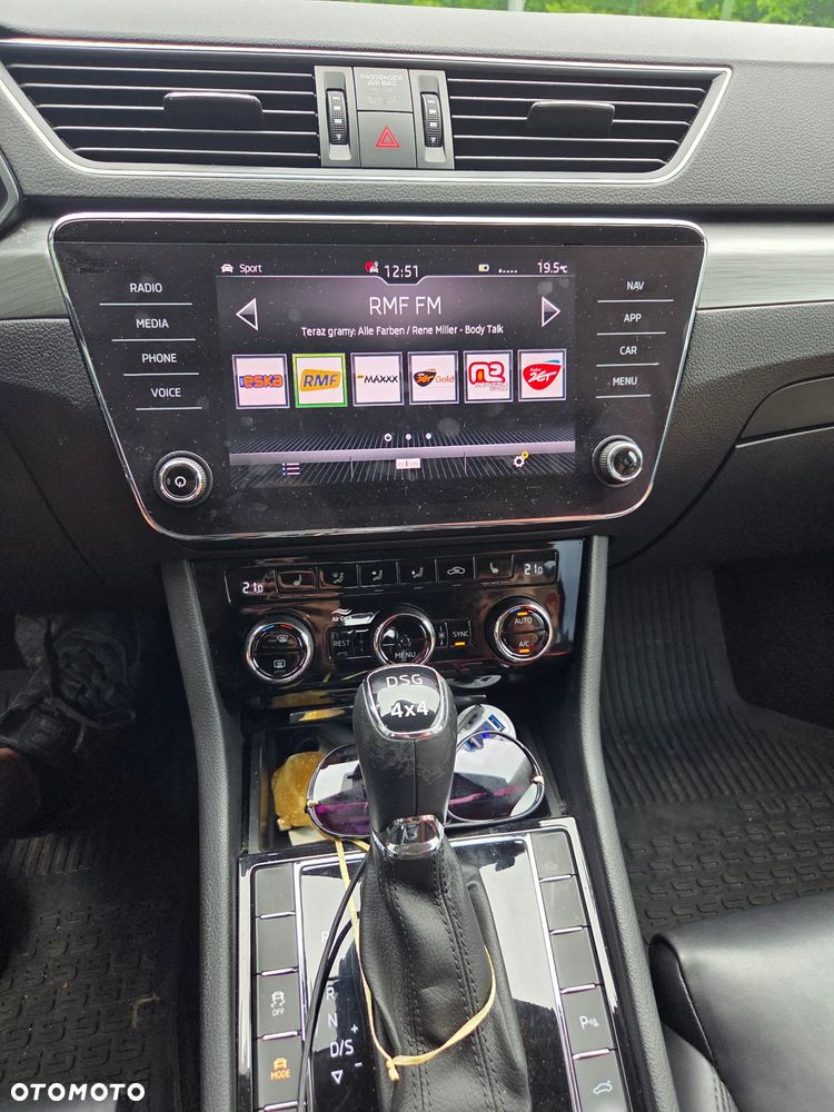 Skoda Superb 2.0 TDI SCR 4x4 Style DSG - 17