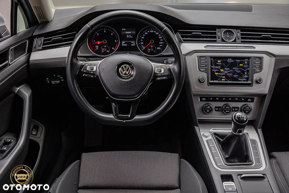 Volkswagen Passat 2.0 TDI BMT Comfortline - 20