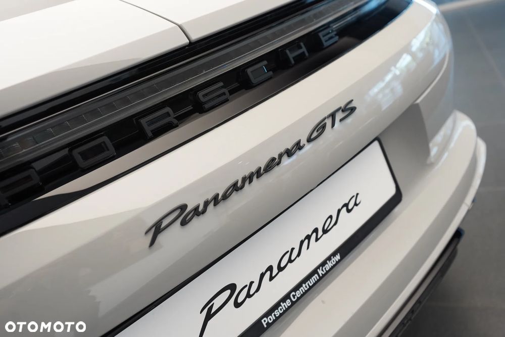 Porsche Panamera - 35