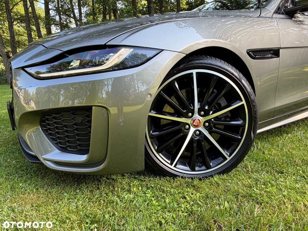 Jaguar XE P250 R-Dynamic S - 15