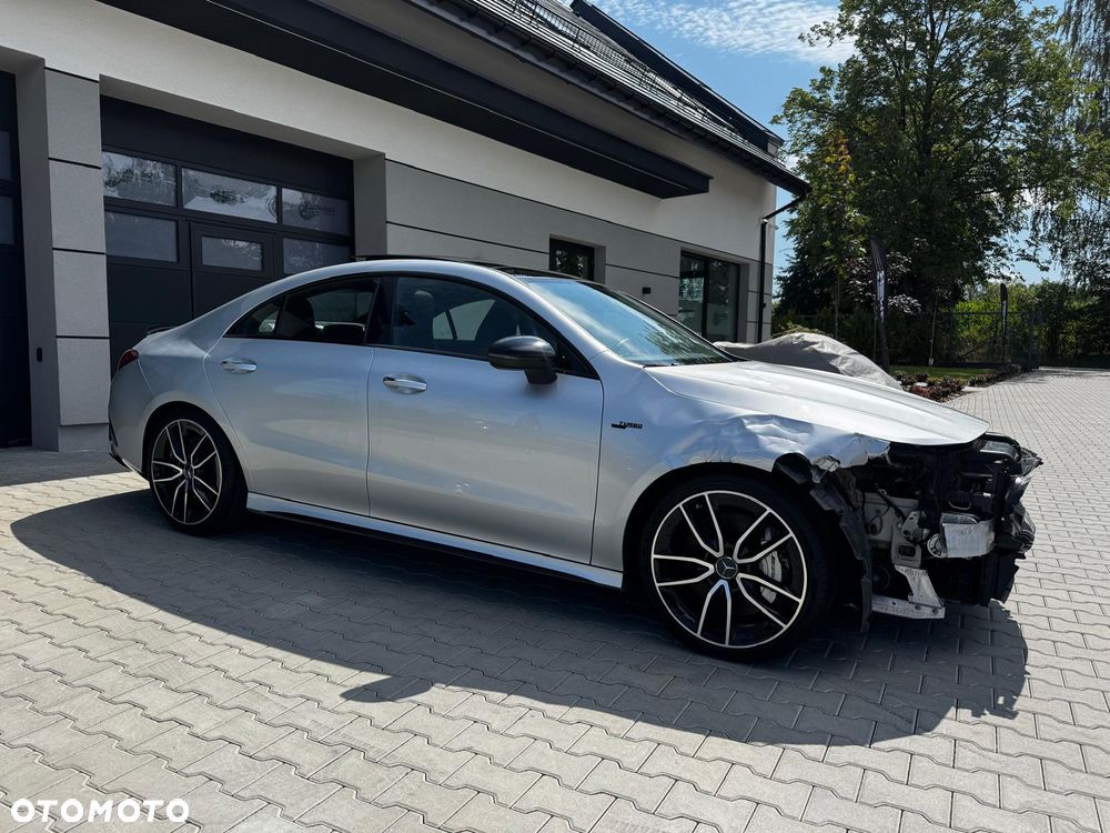 Mercedes-Benz CLA AMG 35 4Matic AMG Speedshift 7G-DCT - 4