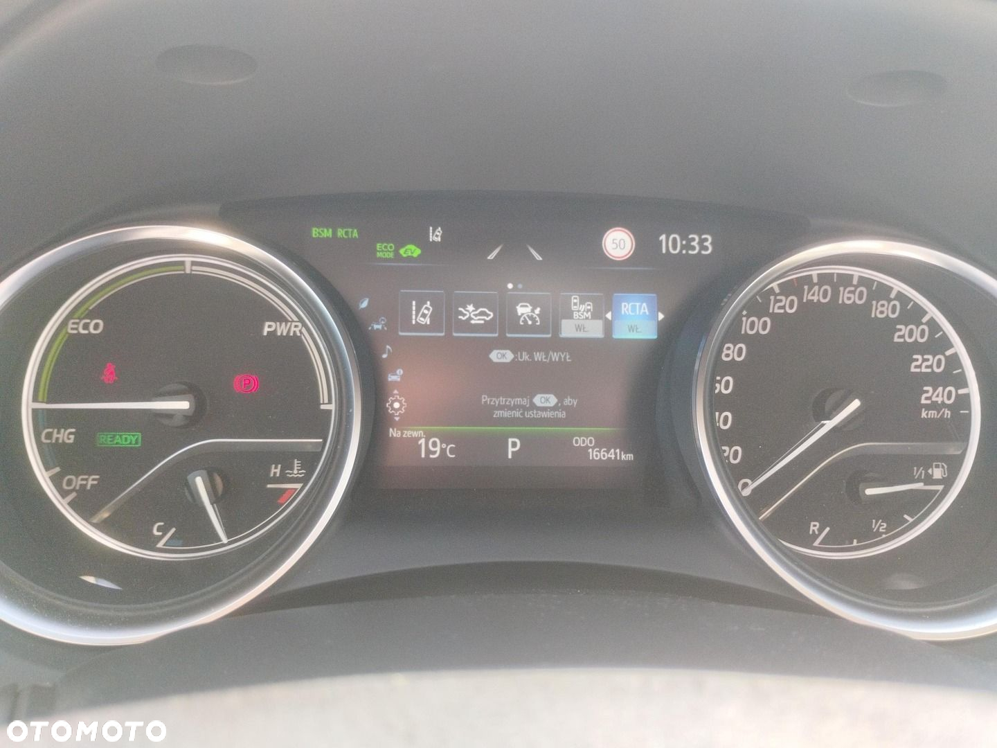 Toyota Camry - 18