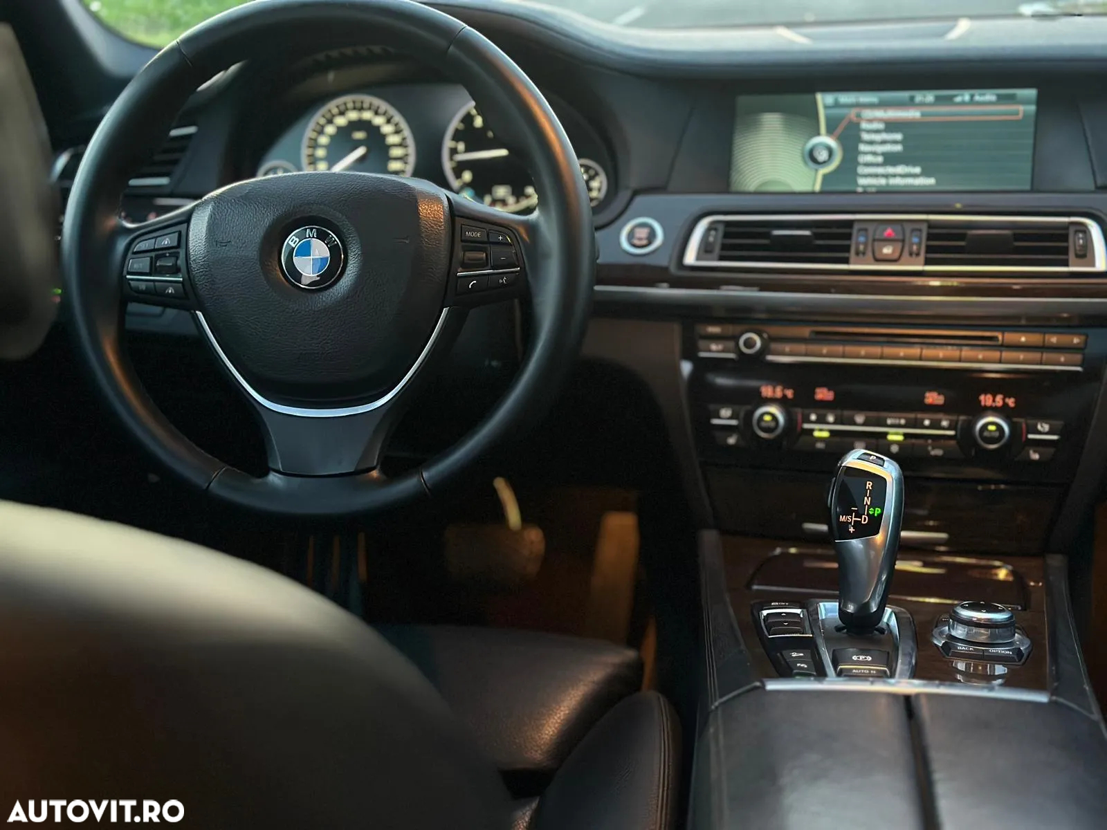 BMW Seria 7 740d xDrive - 15