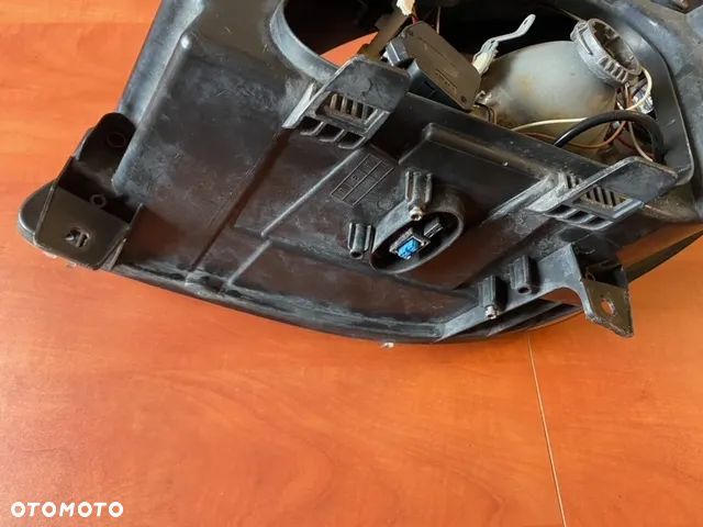 LAMPA PRAWA PRZÓD MERCEDES SPRINTER 906 25738200 - 4