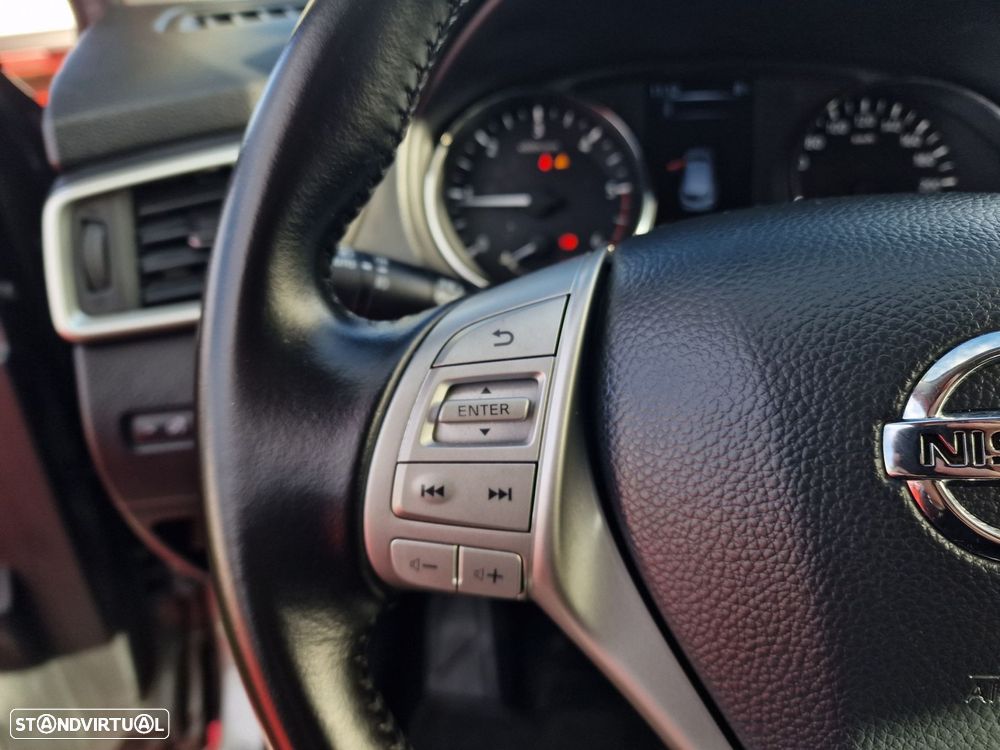 Nissan Qashqai 1.5 dCi N-Connecta - 22