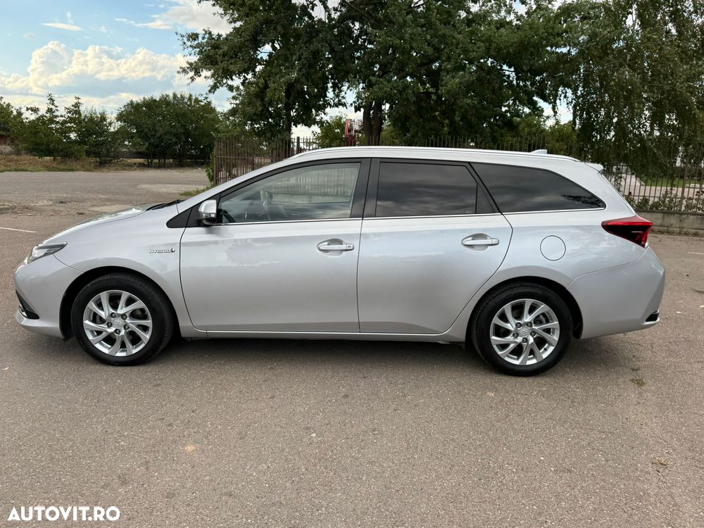 Toyota Auris 1.8 L VVT-i Hybrid Sol + - 16